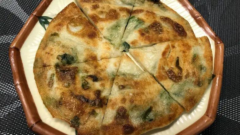 382. Baked Scallion Pancake 蔥油餅